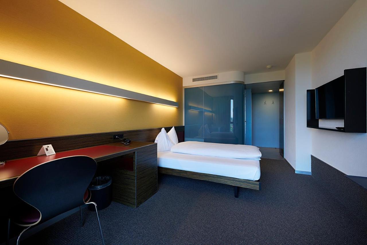 Ambassador Hotel 4*